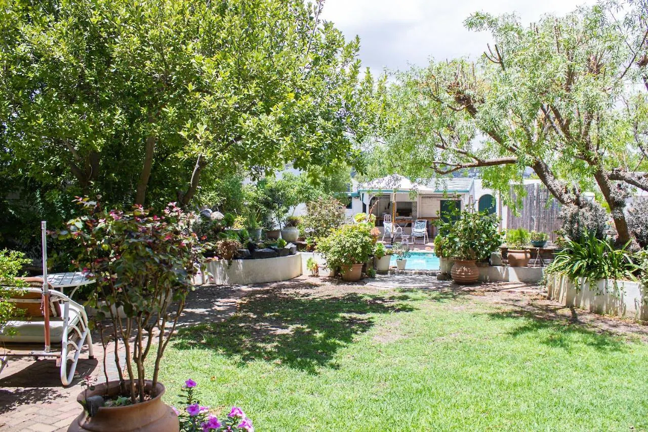 Brookwood Cottage Somerset West 0*,